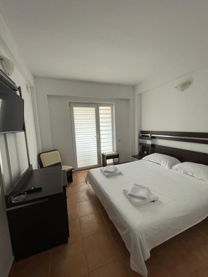 Hotel Dekor Costinesti Esterno foto