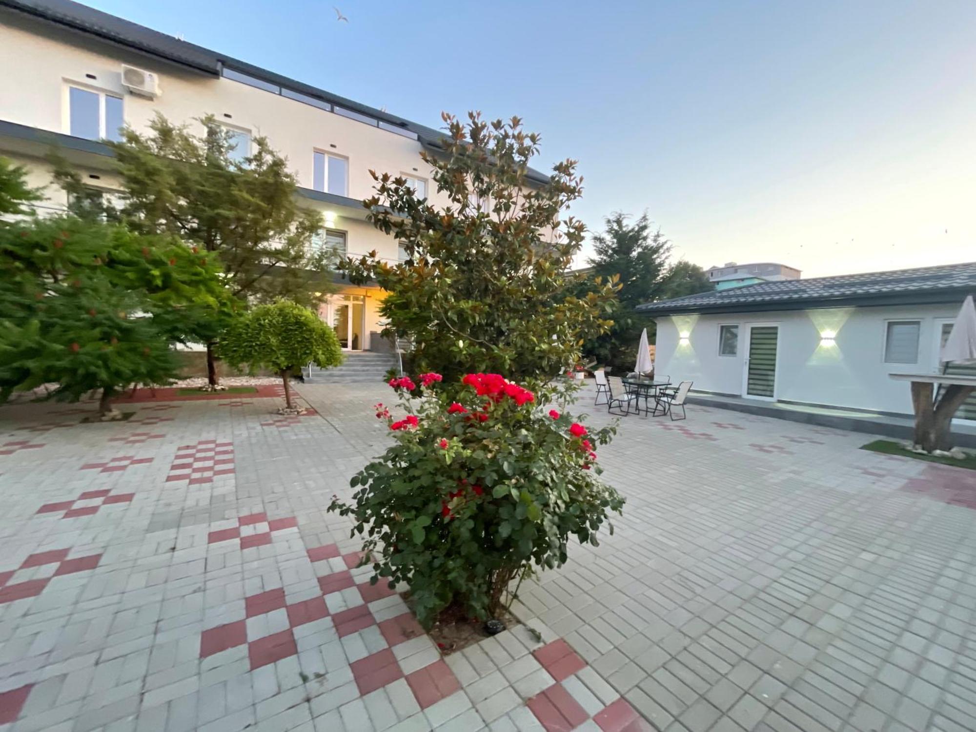 Hotel Dekor Costinesti Esterno foto