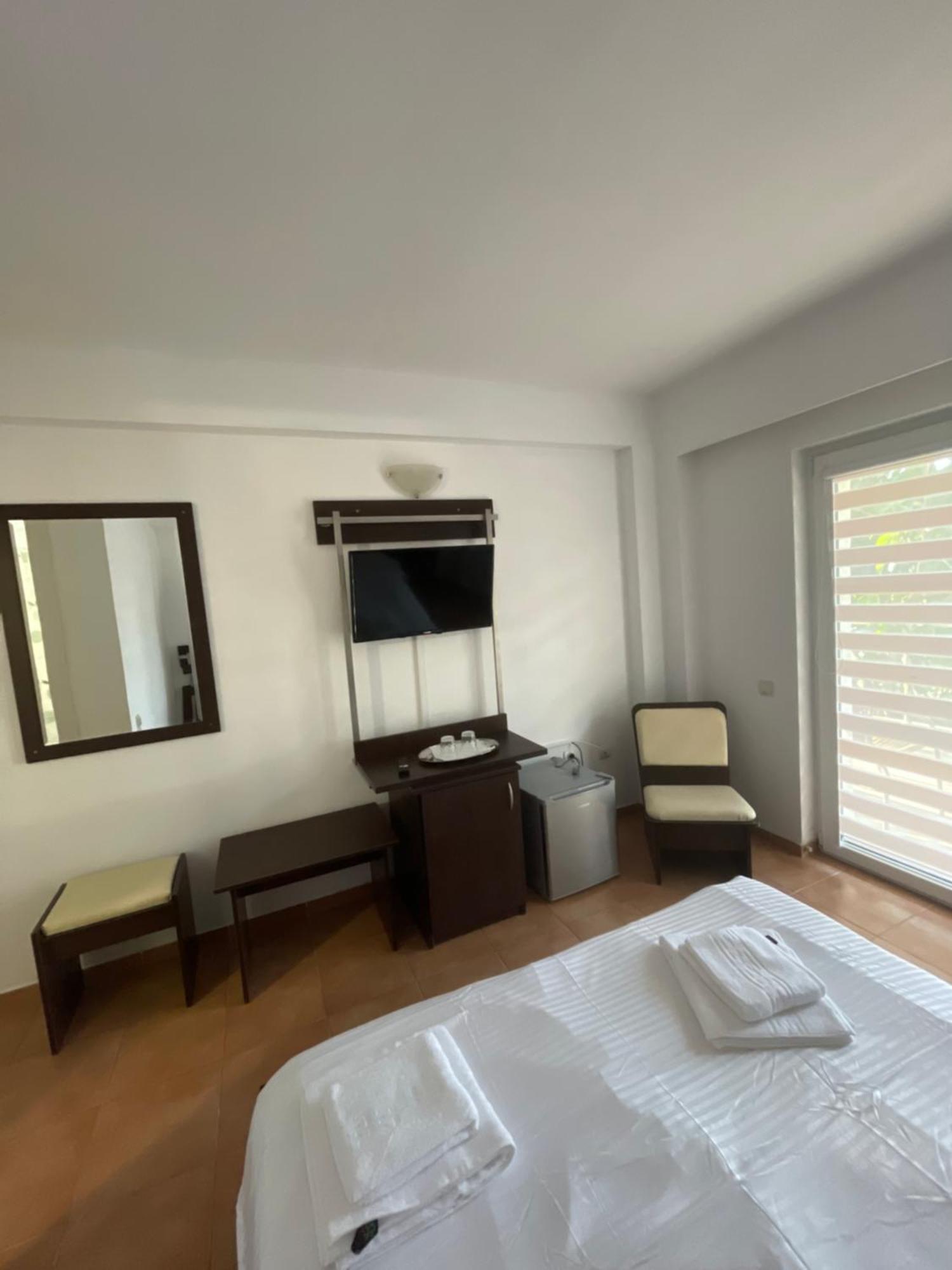 Hotel Dekor Costinesti Esterno foto
